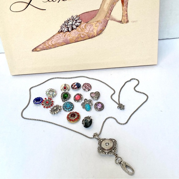 Ginger Snap Badge Holder Necklace & 15 Interchangeable Snaps! - Picture 4 of 10